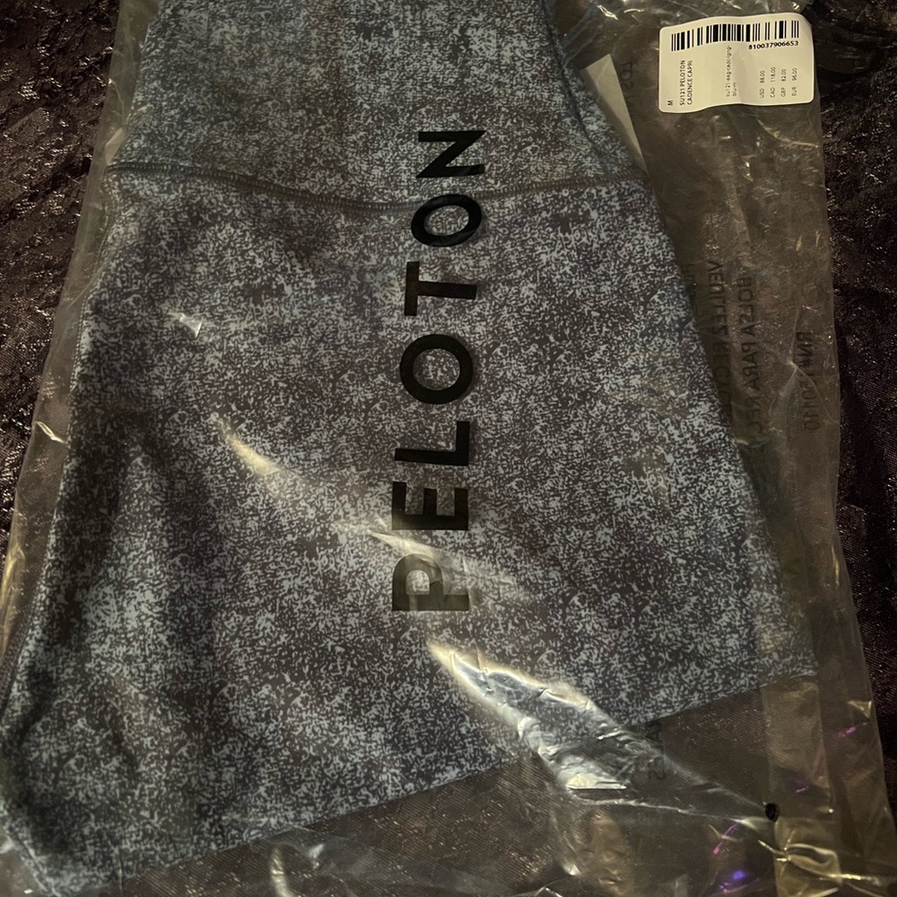NWT Peloton CADENCE CAPRI size Medium